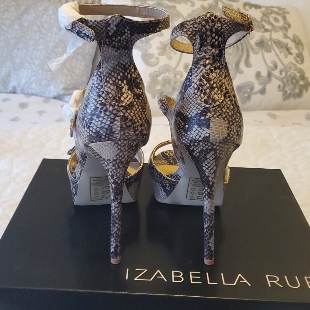Shoes - Picture 3 of 4